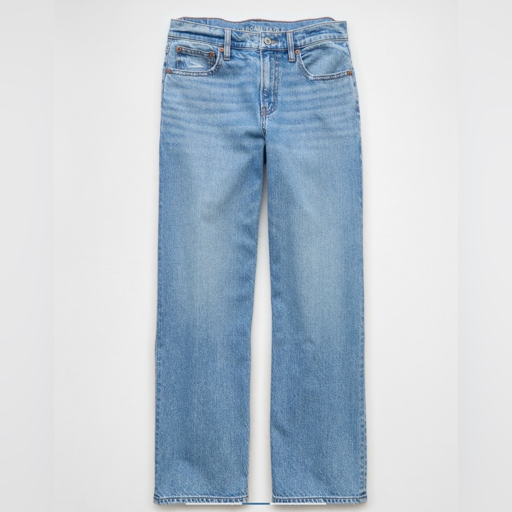 NWOT-AE Strigid High-Waisted Stovepipe Jean size 4